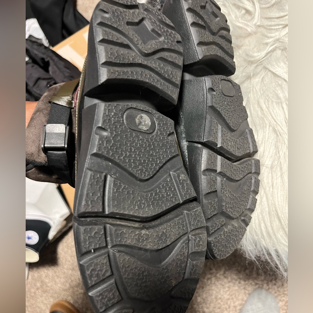 DSW Boots - Picture 3 of 6
